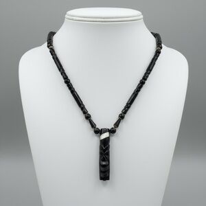 ⚜️3 for $30⚜️ Monochrome Textured Bar Pendant Necklace (Black and White)